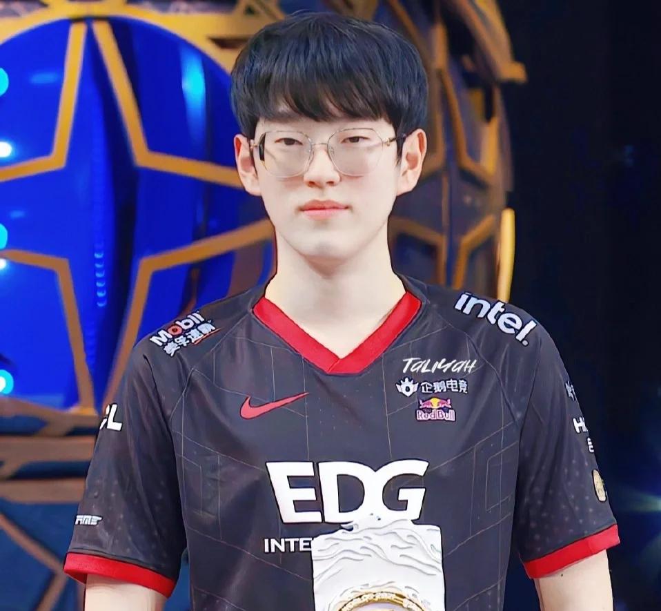 开云官网-Scout官方宣布刷新纪录新规，德国队引发争议！赢得满堂喝彩(scout选手)