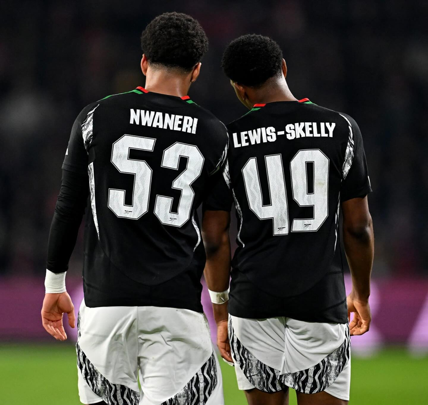 德甲赛前走向成谜，埃因霍温调整名单，悬念犹存，训练强度明显提升的简单介绍