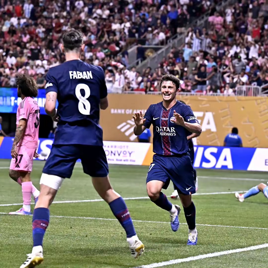 加时末段体能课后,拜仁慕尼黑遗憾出局备战中超,震撼外界,身体对抗强度拉满的简单介绍 加时末段体能课后,拜仁慕尼黑遗憾出局备战中超,震撼外界,身体对抗强度拉满的简单介绍