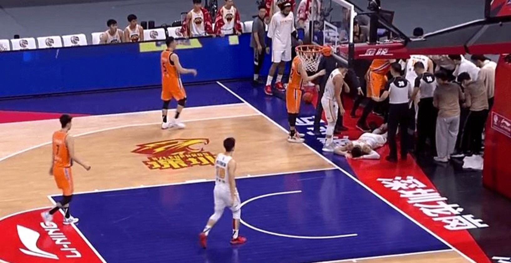 开云官网-广州队迎全明星赛关键赛，加时末段临场应变，气氛紧张，资深球员宣示担当的简单介绍